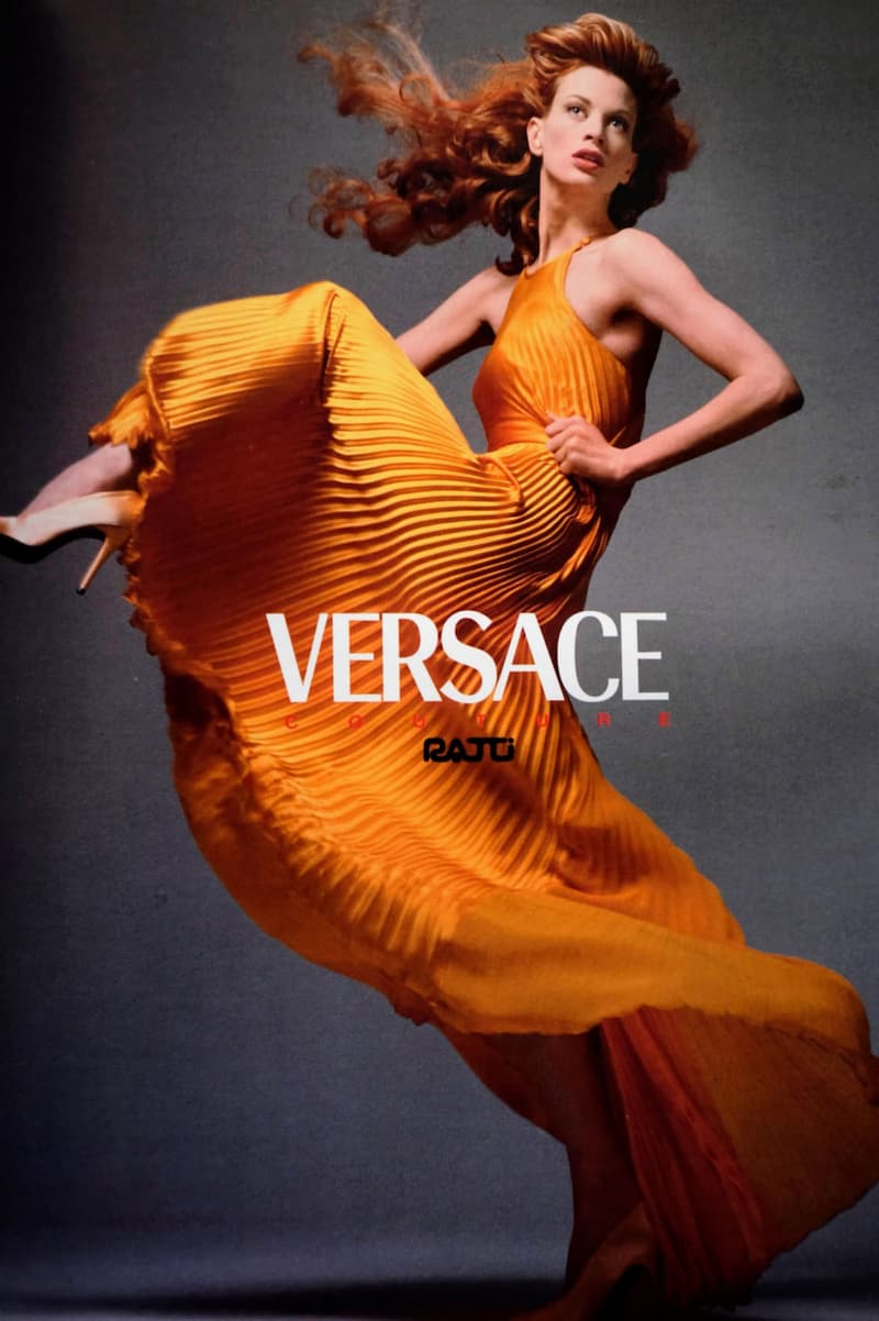 Річард Аведон портрет на сірому фоні