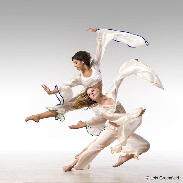 photo by Lois Greenfield