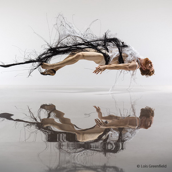 photo by Lois Greenfield